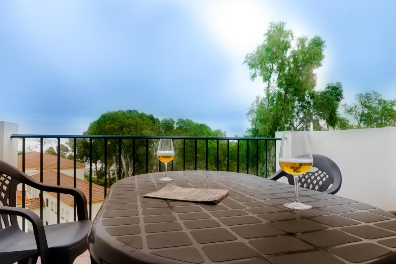 Apartamentos Rotonda Conil De La Frontera Esterno foto