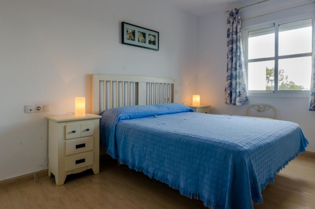 Apartamentos Rotonda Conil De La Frontera Esterno foto