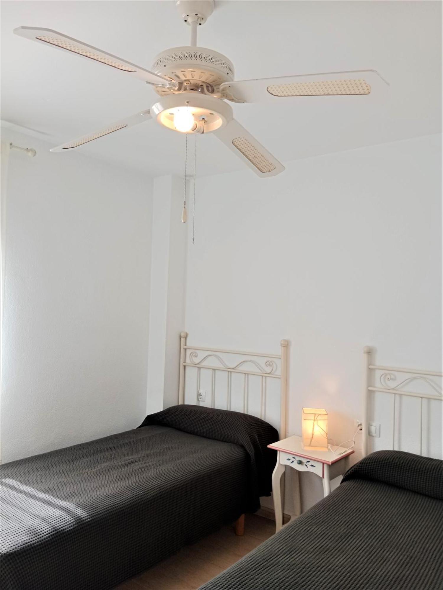 Apartamentos Rotonda Conil De La Frontera Esterno foto