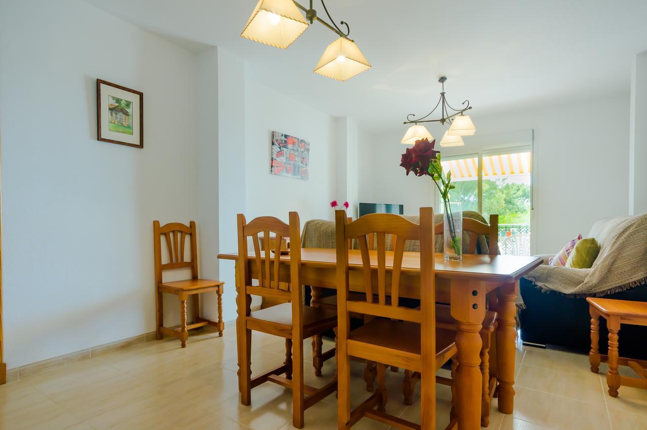 Apartamentos Rotonda Conil De La Frontera Esterno foto