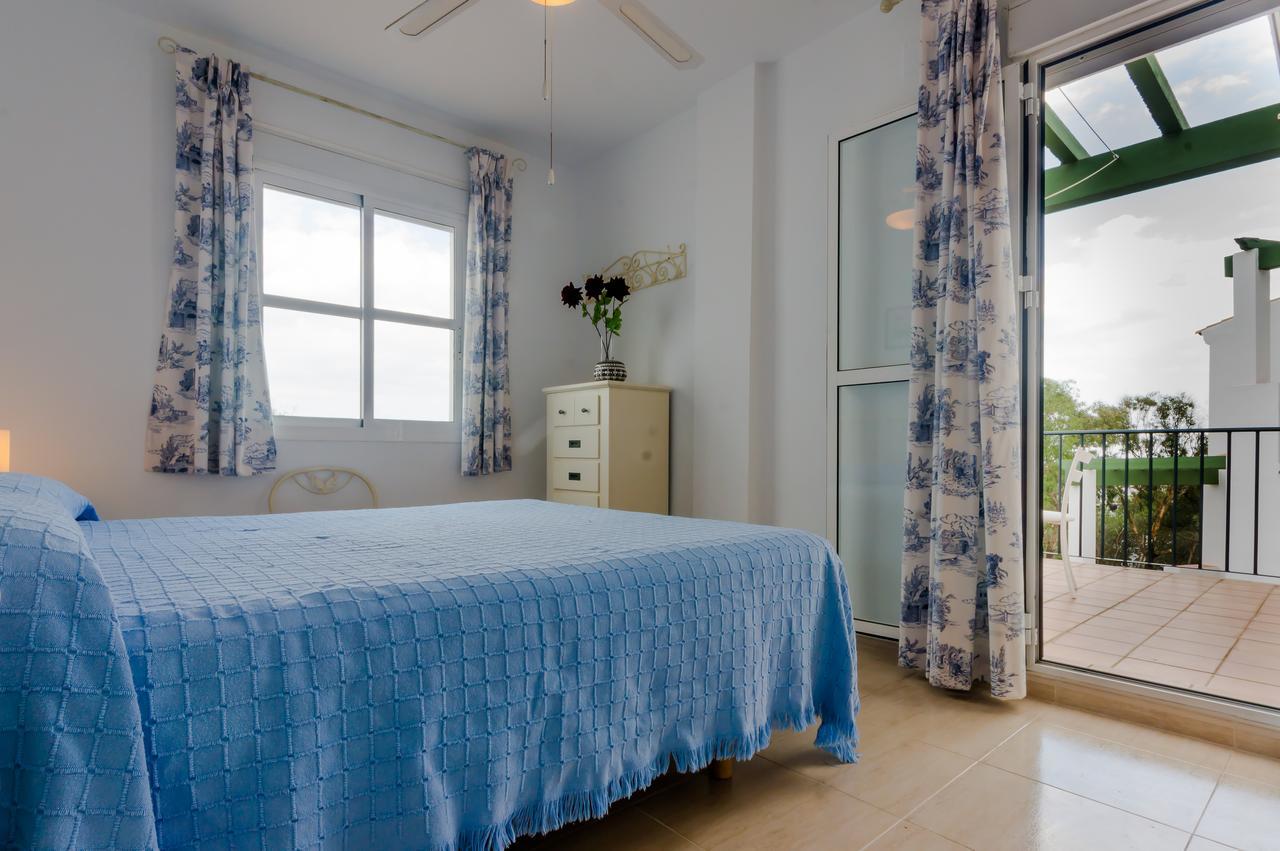 Apartamentos Rotonda Conil De La Frontera Esterno foto