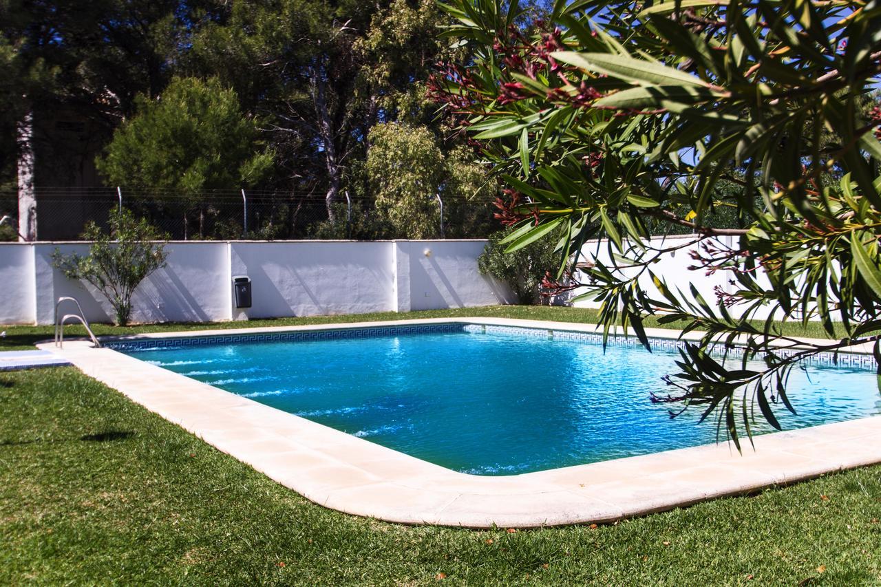 Apartamentos Rotonda Conil De La Frontera Esterno foto